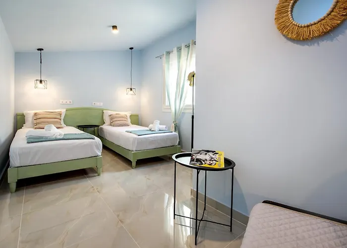 Adk Maison Вилла *