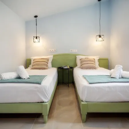 Adk Maison Willa Skála Marión