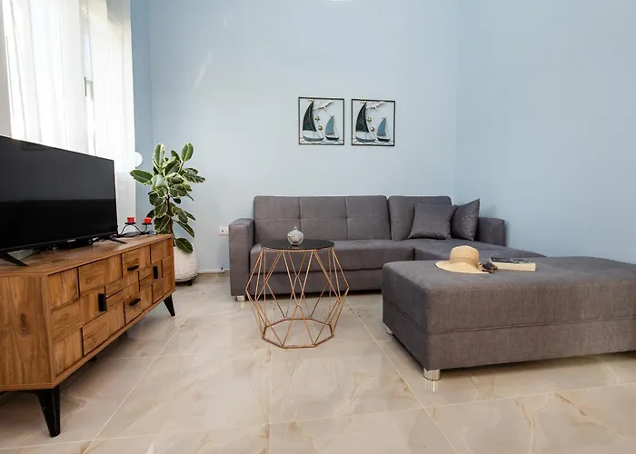 Adk Maison Skála Marión